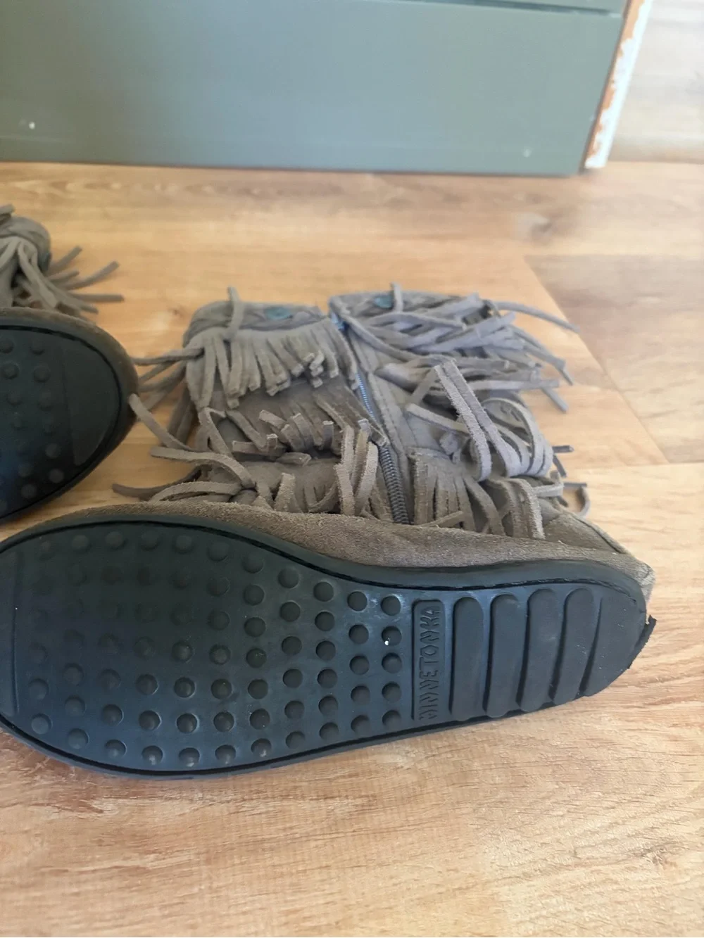 Minnetonka Girls Suede 3 Layer Fringe Moccasin Boots - Taupe Grey Size 2